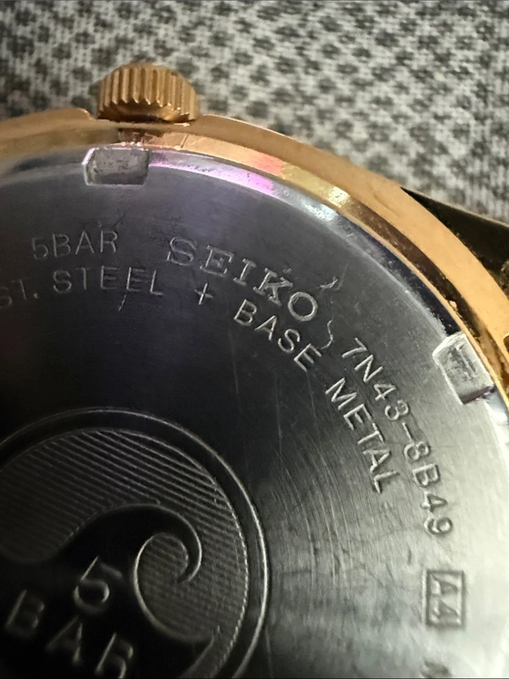 Vintage Seiko Gold Tone Day Date Watch 7N43-8A39